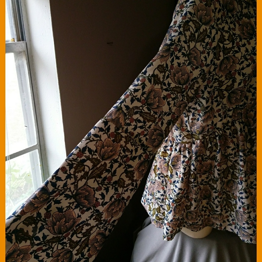 Top - Picture 4 of 8